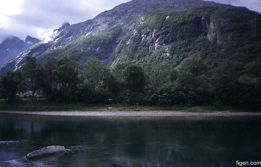 big_010803-rauma-javla-fjell3.jpg