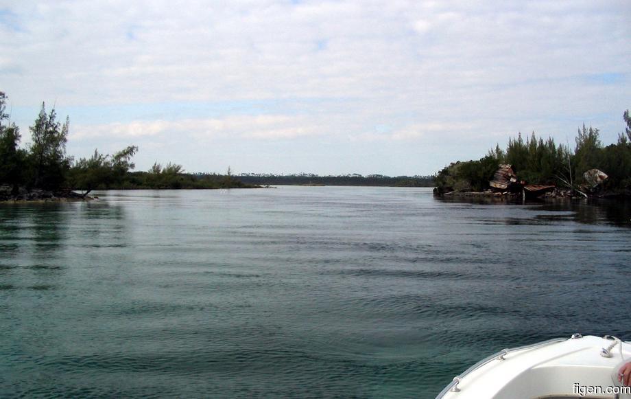 big_040220-Bahamas-Abaco-Snake_Cay.jpg
