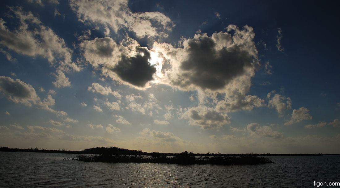 big_071103-Abaco-Purka-cloud.jpg