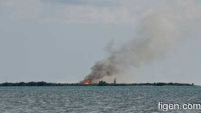 big_080301-bahamas-abaco-purka-fire.html